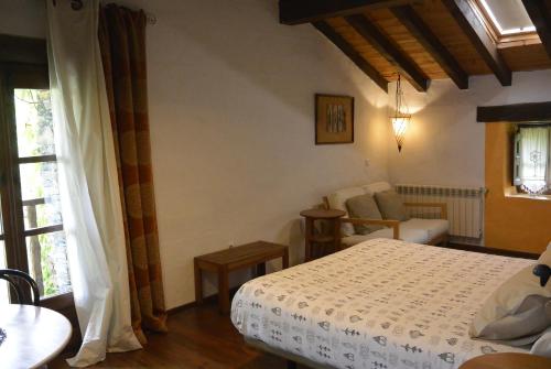 Casa Rural La Casa Del Sol in Almiruete