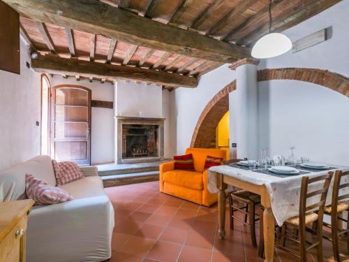 Apartment Pisa by Interhome in Montecastelli