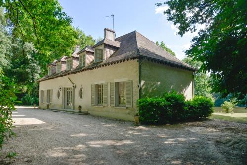 La Genêtière - Grande maison avec étang en Sologne