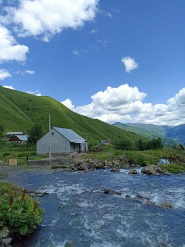 MOUNTAIN HOUSE - Accommodation - Korsha