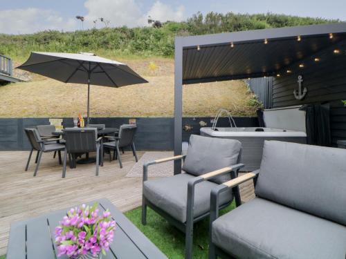 A szálláshely kívülről, 12 Beachdown in Bigbury