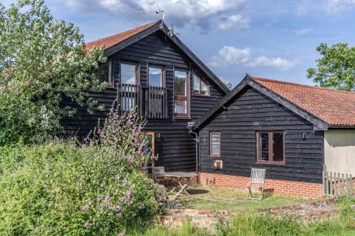 Cart Lodge - Holly Tree Barns