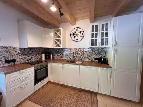Holiday Home Hettegg Lehen by Interhome in Брук-ан-дер-Глокнерштрассе