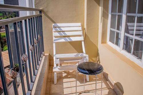 ระเบียง/ชานเรือน, Belaire BnB Ruaka 3 in รูอากา