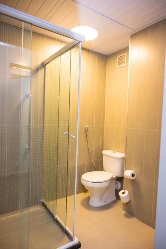 Twin Room image 6