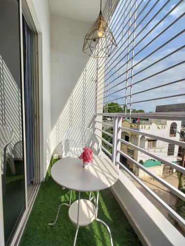 NK Homes 202 - 2BHK Homestay - Fast Wifi, Fully Furnished