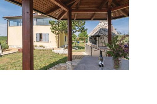 المرافق, Villa Una Apartments in Bartici