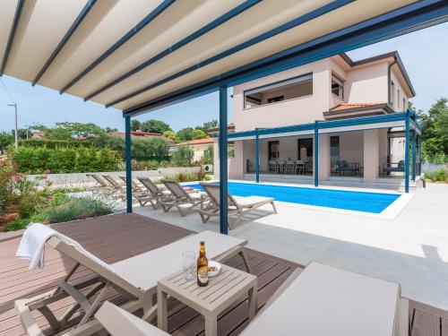 Holiday Home Villa Karina by Interhome in Kadumi