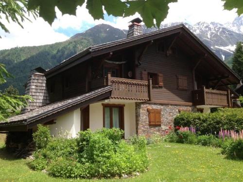 Apartment Village des Oursons Chalet A4 by Interhome Chamonix