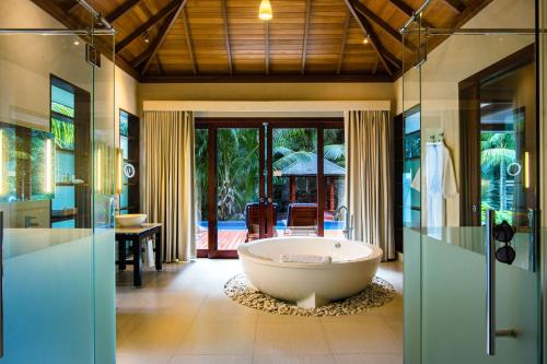 Hilton Seychelles Labriz Resort & Spa