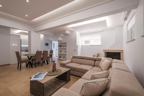 Shemesh Residence