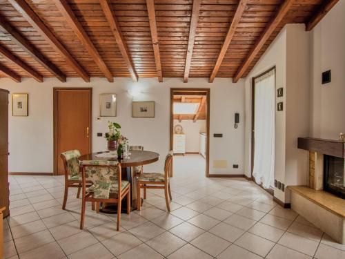 Apartment Azalea by Interhome in Montano Lucino