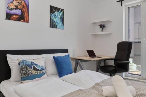 Spacious Apartment Dmowskiego by The River with Parking & Balcony by Noclegi Renters, Wrocław (photo 3)