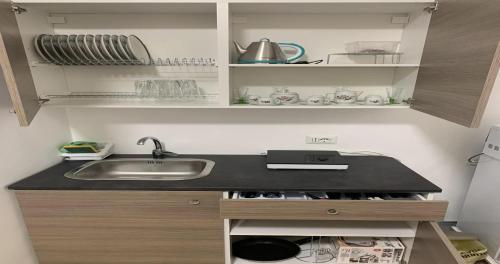 Cocina, MIRIS home fast and comfortable with self check in 8 minutes walk near Naples airport in Airport