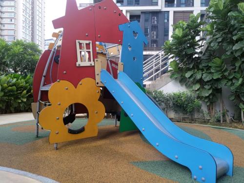 TheOoak suite 4pax Cozy HomeStay - image 12