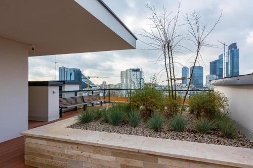 Golden Apartments Warsaw - Luxury Building with Terrace on the Roof - Sienna Str, Warsaw