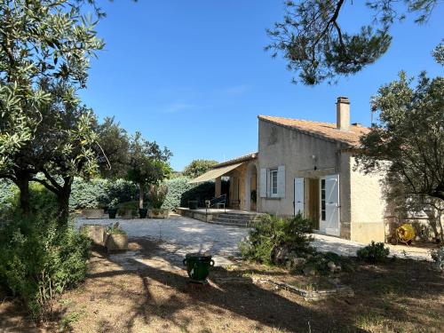 Les oliviers du pradon gîte à louer Lagarde-Paréol