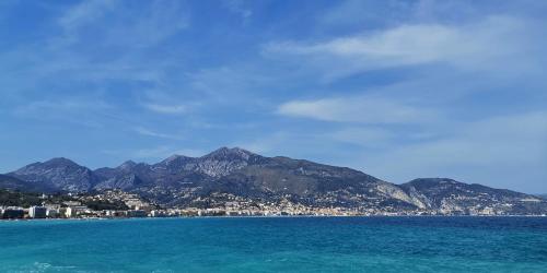  Incantevole Bungalow indipendente a due passi mare in Latte