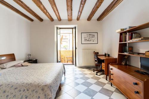 Antiche Stalle II, Bergamo