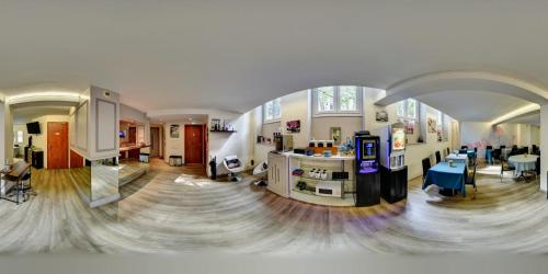 Lobby, Hotel du Parc in 6e arrondissement