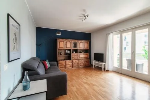 Victoria Apartment by Quokka 360 - Comfortable and Practical Stay in Locarno in Solduno, Schweiz