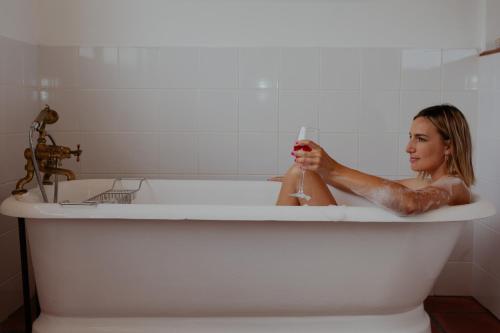 Kamar Mandi, The Log House in Pantai Pearly