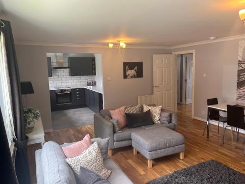 Flat Two, 212 Eaglesham Road, East Kilbride, Glasgow, Glasgow (photo 3)