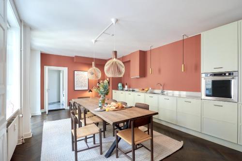 Large 4 bedroom with Balcony & Bathtub in CPH City, Kopenhagen (Foto 3)