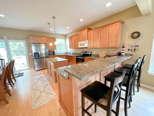 Buitenkant, 5 Bedroom Home in Old Homestead II in Huron