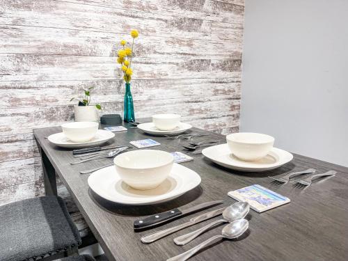 Side-by-Side Family Apartments - Sleeps 15 Total Side-by-Side Family Apartments - Sleeps 15 Total