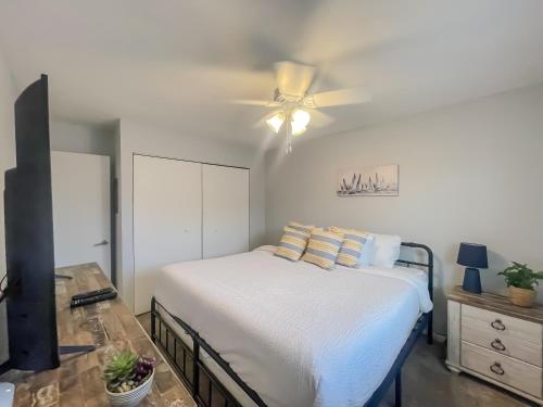 Side-by-Side Family Apartments - Sleeps 15 Total Side-by-Side Family Apartments - Sleeps 15 Total