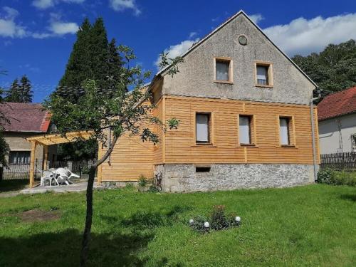 Brána do Českého Švýcarska - ráj cyklostezek - Chalet - Staré Křečany