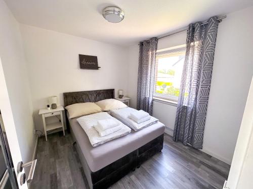 B&B Bad Oeynhausen - Stilvolles, frisch renoviertes 2Zi Apartment mit Küche und Balkon in Kliniknähe - Bed and Breakfast Bad Oeynhausen