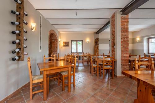 Agriturismo Cantine Bevione - Family Apartments - 레스토랑