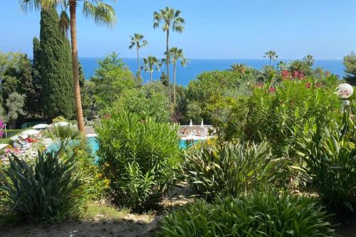 Comfortable cocoon with exceptional sea view - Location saisonnière - Vallauris
