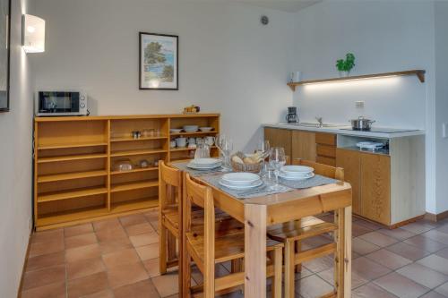 One-Bedroom Apartment Classic with Balcony or Terrace