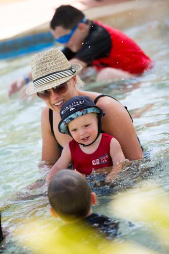 Merool Holiday Park Moama