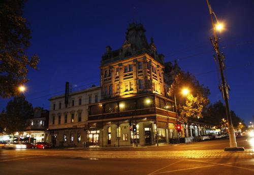 The Hotel Shamrock - Tap to explore photos
