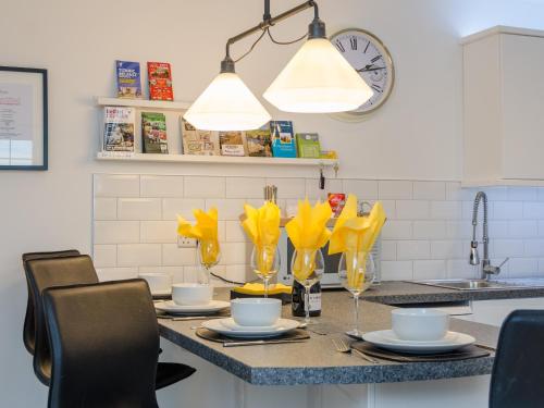 Alfred St Apartment - image 2