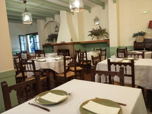 Ресторан, Hospederia Casa de las Piedras in Гразалєма