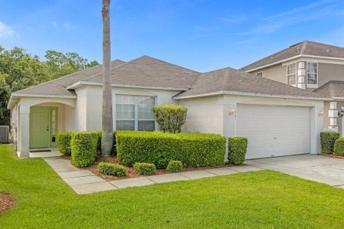 1061 Lake Berkley 4 Bed with Pool&Spa