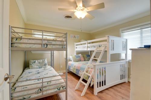 Cozy Galveston Home with Deck - Walk to the Beach! - image 7