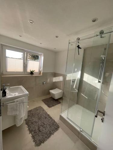 Kasa Klemm - helle und zentral gelegene Wohnung in เบรตเทิน