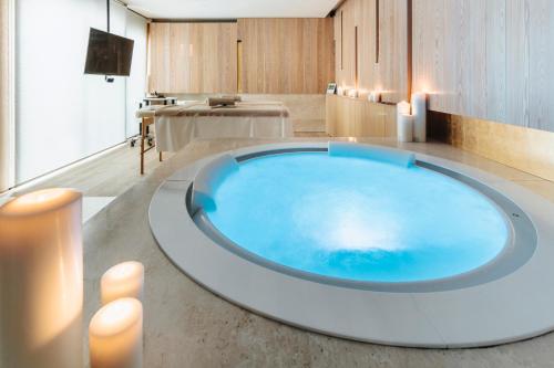 熱水浴池, 拉吉阿迪瑞安酒店及水療中心 (Hotel Lajadira & Spa) in 科爾蒂納丹佩佐近中心區