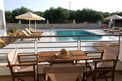 Michelangelo suites and apartments in Ammoudia