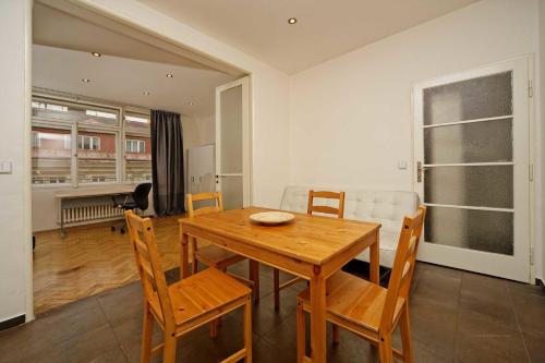 Apartments Vorsilska - image 6