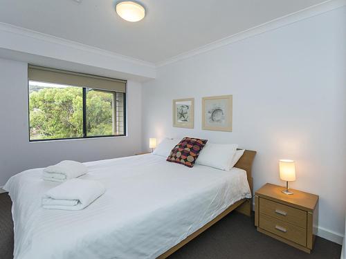 Yallingup Beach Resort Located in Yallingup, Yallingup Beach Resort is a perfect starting point from which to explore Margaret River Wine Region. Both business travelers and tourists can enjoy the propertys facilities and 
