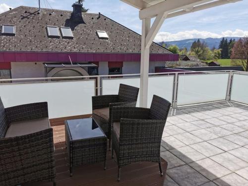 Großzügige Wohnung mit Terrasse - Location saisonnière - Zeltweg