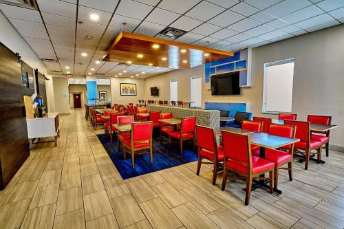 อาหารและเครื่องดื่ม, Holiday Inn Express Charleston-Civic Center By IHG in ชาร์ลสตัน (WV)