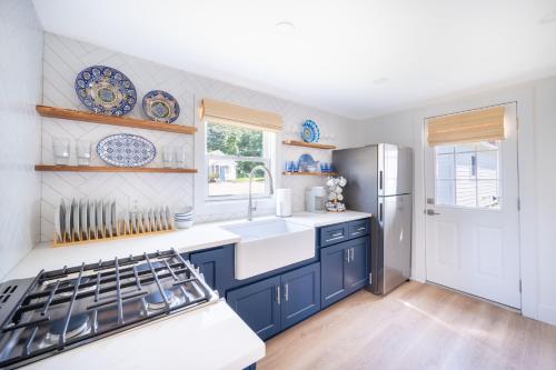 478383610 Marina Bay Cottages